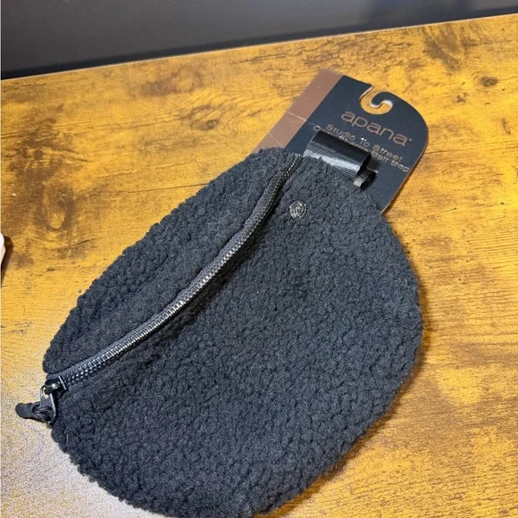 Apana Studio to Street Belt Bag. NWT - Picture 3 of 8